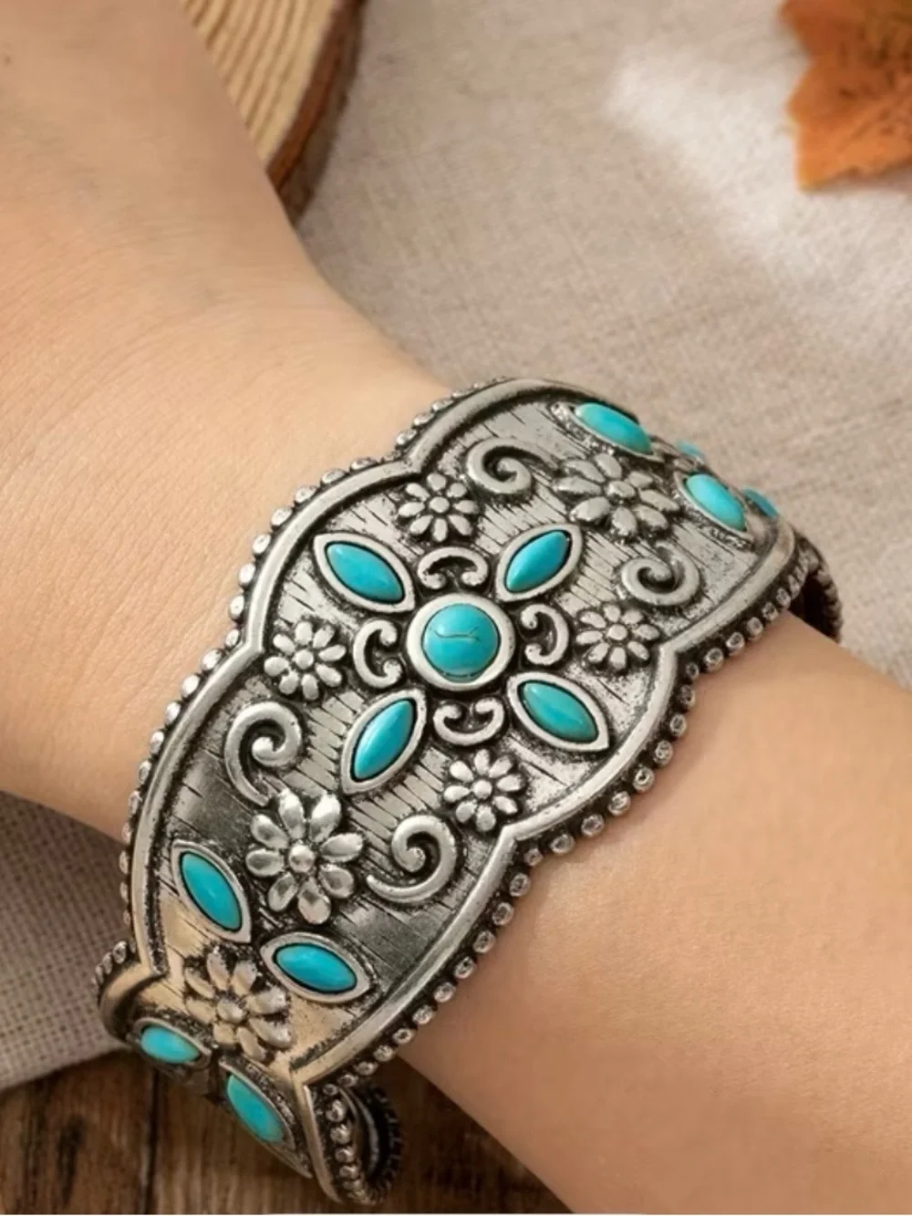 Inspired vintage Turquoise Floral Silver tone Cuff Bracelet - Women Jewelry